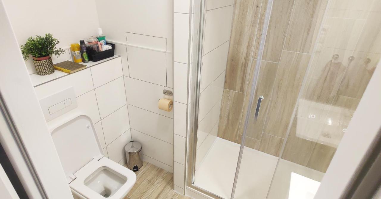 King Size Sunny Home 19 Minutes To Center Prague Ngoại thất bức ảnh